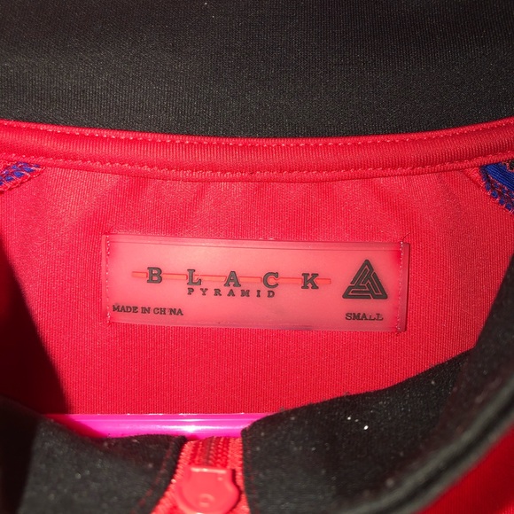 Black Pyramid Jacket - Picture 3 of 3